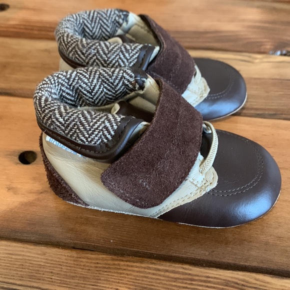 Robeez Booties - Picture 3 of 5